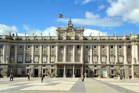 Madrid Old Town Private Tour with Chocolate & Churros