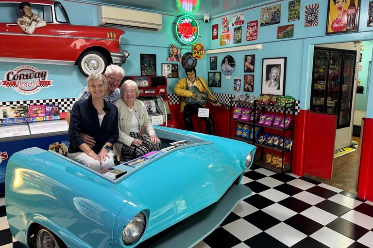 Airlie Beach: Conway Beach & George’s Diner Tour