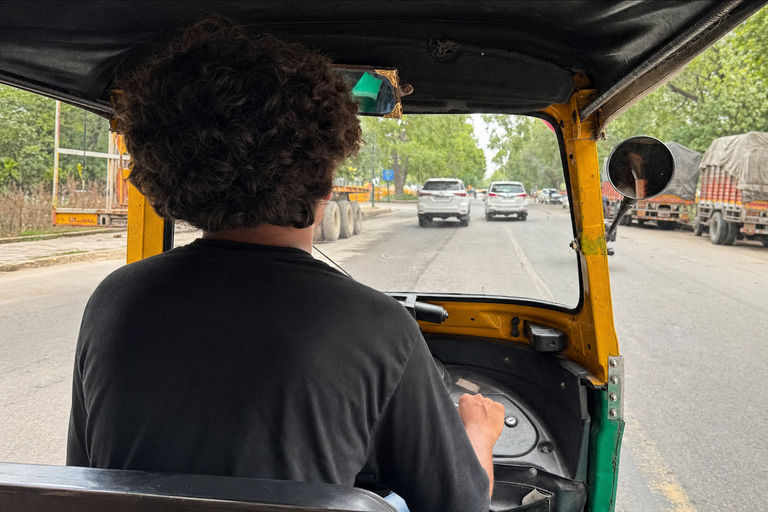 Delhi: A Day Between Gates, Gardens, and Tombs