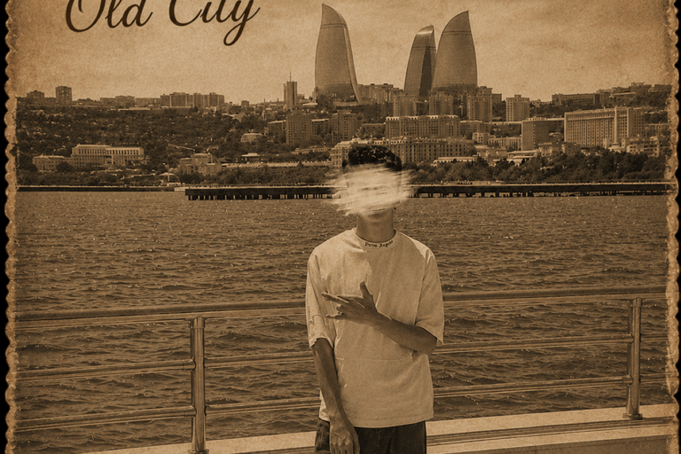 Baku: Old City Walking Tour with Vintage Photos