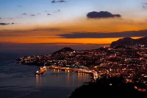 Madeira bij nacht met traditioneel dinerMadeira by Night Tour met traditioneel diner