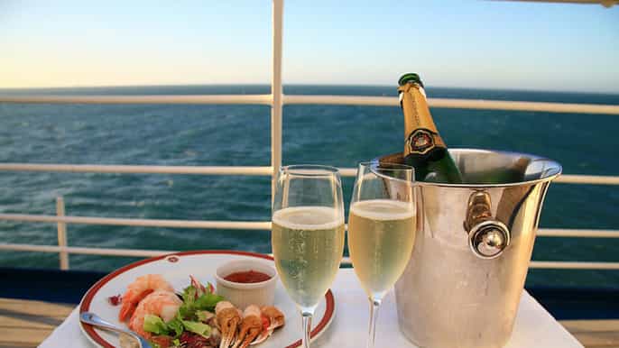 lunch cruise with live jazz on sydney harbour