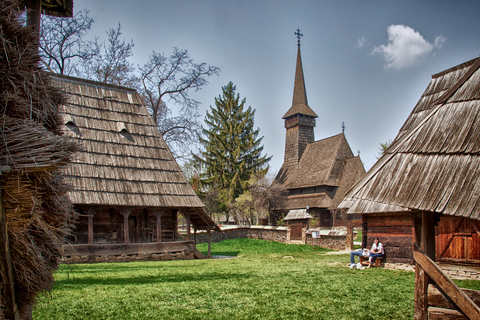 Tradities in Boekarest: Dorp Museum & Wine Tasting