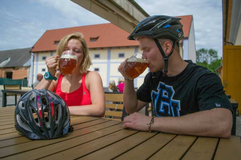 Escursione in bicicletta elettrica: Visita un castello romano e assaggia la birra artigianale