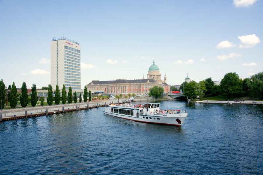 Potsdam: Schlösserrundfahrt per Schiff