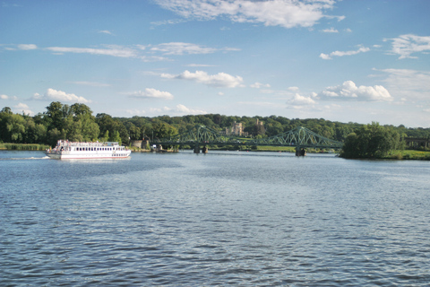 Potsdam: Palace Tour by BoatMidday Tour