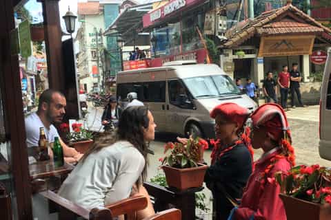 From Hanoi: 2-Day Sapa Trekking Tour with Limousine Transfer