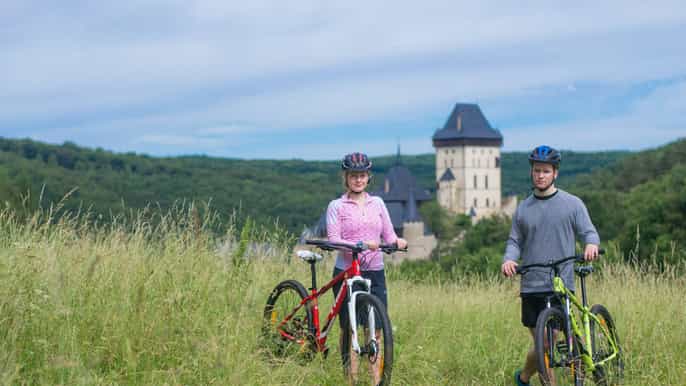 karlstejn castle small group scenic bike tour
