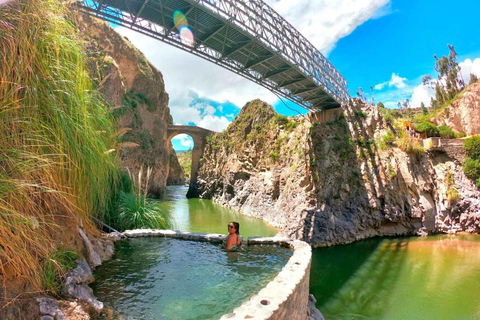 Arequipa: tour di 1 giorno del Canyon del Colca e dei bagni termali