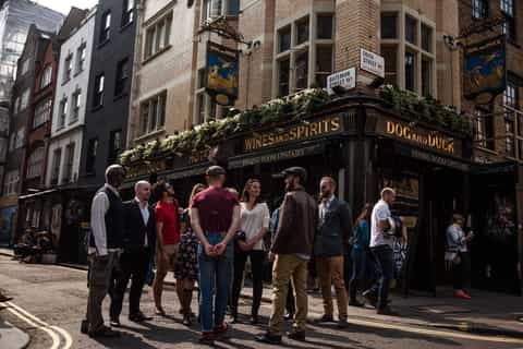London: Soho Historic Pubs Tour with a Local Guide