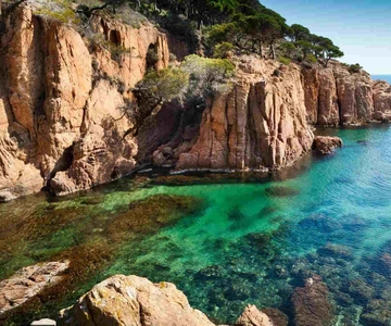 Costa Brava: tour and day trip by boat among hidden coves