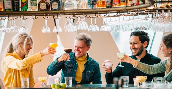 Vienna: Evening Food Tour with Dinner, Wine & Cocktails