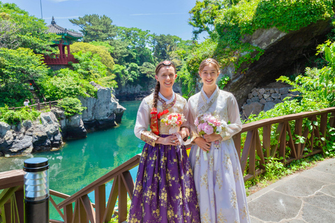 Jeju: K-drama Hanbok Photoshoot & Private Guided Tour
