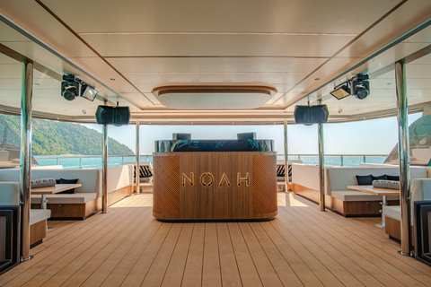 Phuket: Phi Phi & Maithon Islands by Noah Premium yacht