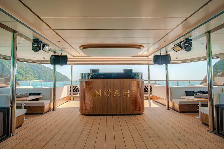 Phuket: Phi Phi & Maithon Islands by Noah Premium yacht