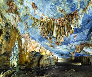 Phong Nha/Dong Hoi: Phong Nha Cave and Paradise Cave Tour