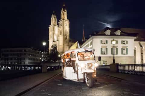 Zurich: Swiss Cheese Fondue and Wine Tuk-Tuk Tour
