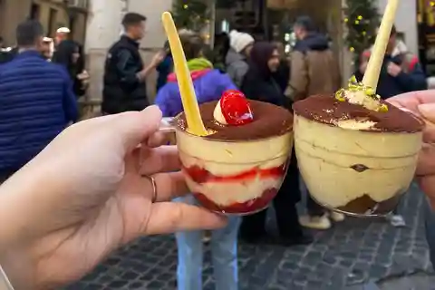 Esplora Roma in Vespa d'epoca con il Tiramisù