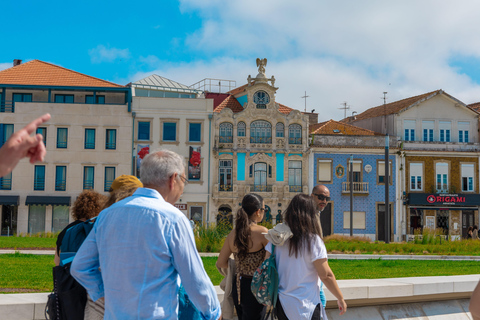 From Porto: Aveiro, Costa Nova and Válega Church Full Day Tour in Spanish Without Moliceiro Cruise