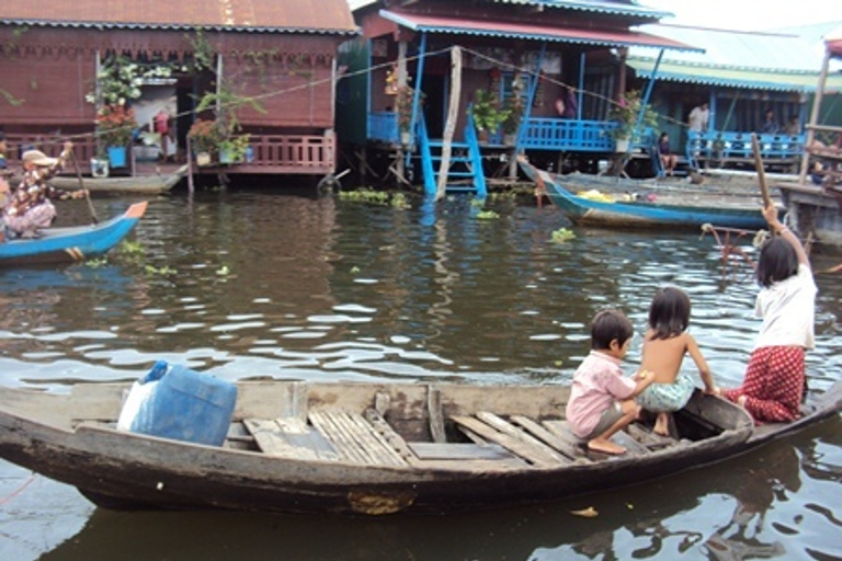 Jezioro Tonle Sap — wioska rybacka i zalany las