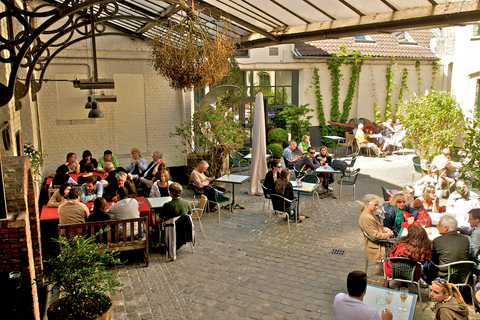 Bruges: 3-Hour Beer and Chocolate Tasting Private Tour