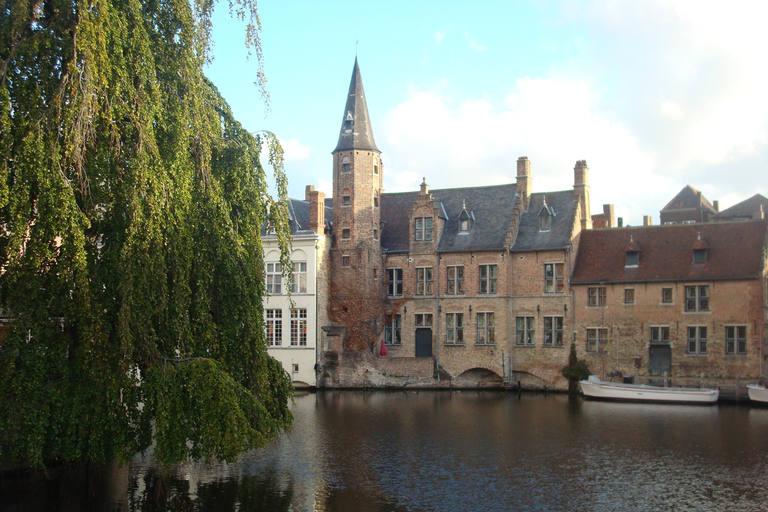 Bruges: tour privato di 3 ore con birra e cioccolatoTour privato di 3 ore a Bruges con birra e cioccolato