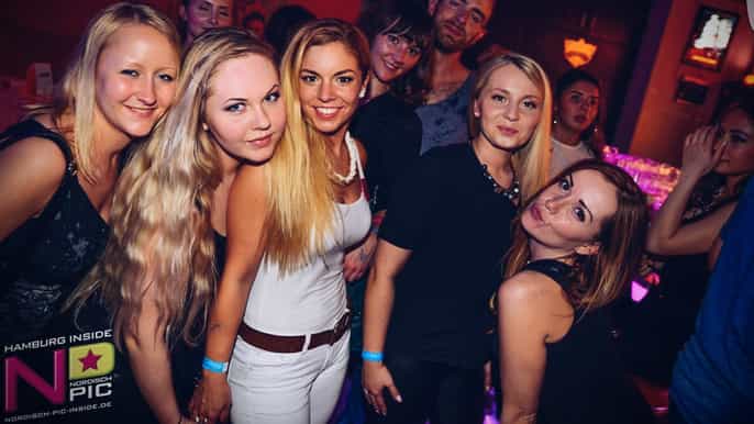 hamburg bachelor(ette) party with pub crawl
