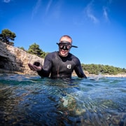 Pula: Kajakpaddling Och Snorkling I Havsgrottor Med Våtdräkt | GetYourGuide