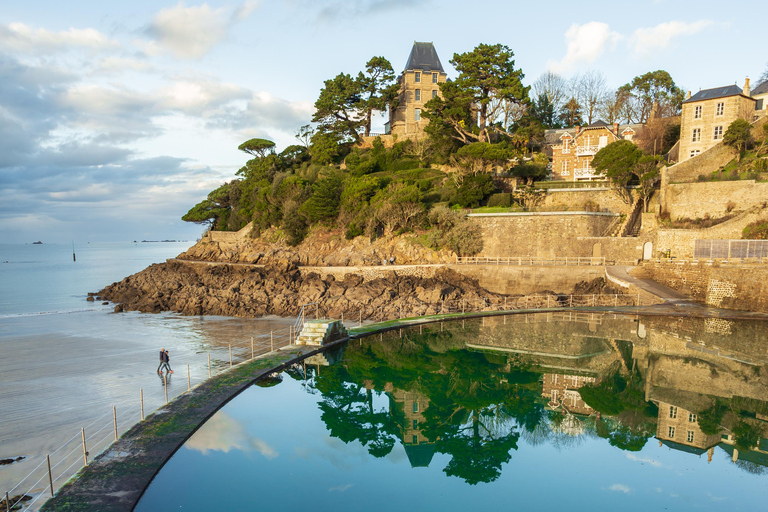 Saint-Malo &amp; Dinard- Day Trip with luxury minivan from Paris