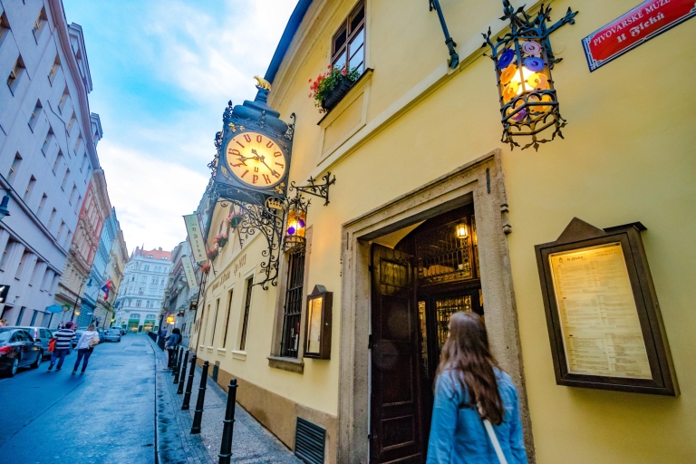Praga: Tour legendario de cerveza con cena