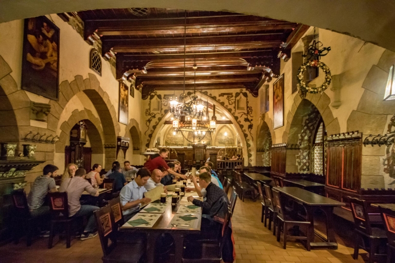 Praga: Tour legendario de cerveza con cena