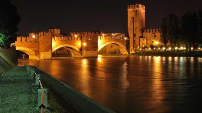 verona walking tour with a private guide