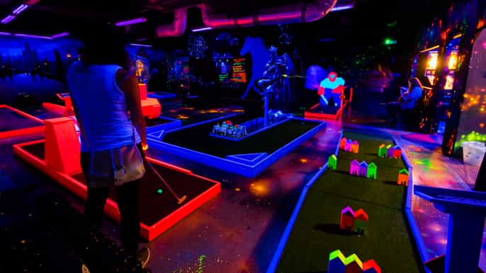 prague glow golf mini golf game by uv light