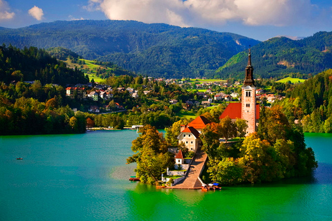 Från Ljubljana: Resa till Bledsjön och Bleds slottFrån Ljubljana: Utflykt till Bledsjön och Bledslottet