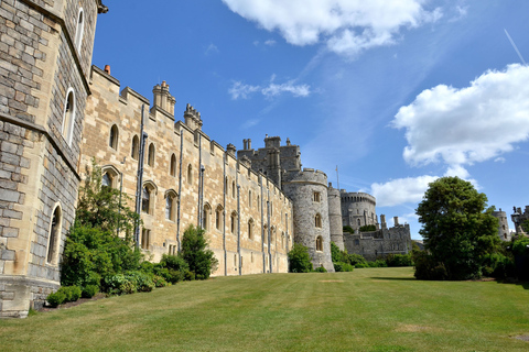 Da Londra: escursione di mezza giornata a Windsor con biglietti per il castelloWindsor: tour da Londra e biglietti per il castello