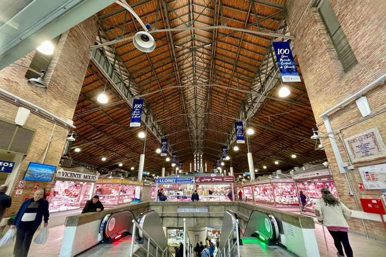 Alicante; Visit the Plaza de Toros with the Castle or Central Market, with tapas Alicante; Visit the Plaza de Toros with Castle or Central Market, with tapas