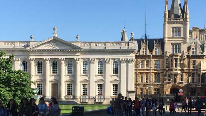 guided walking tour of historic cambridge