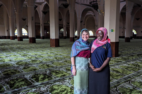 Kampala: Guided City Tour with Markets and Monuments Kampala: Massy Guides City Tour