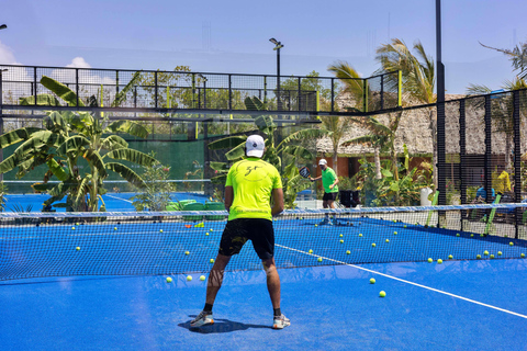 Zanzibar 1h30 Padel lesson Kiwengwa with hotel transferCourt lesson Kiwengwa with transfer - Morning Session