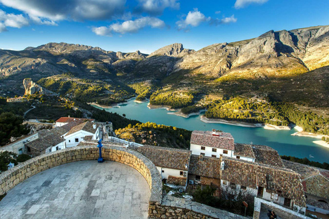 De Benidorm: Guadalest, Altea e ingresso nas cachoeiras de AlgarTour em inglês saindo de Benidorm