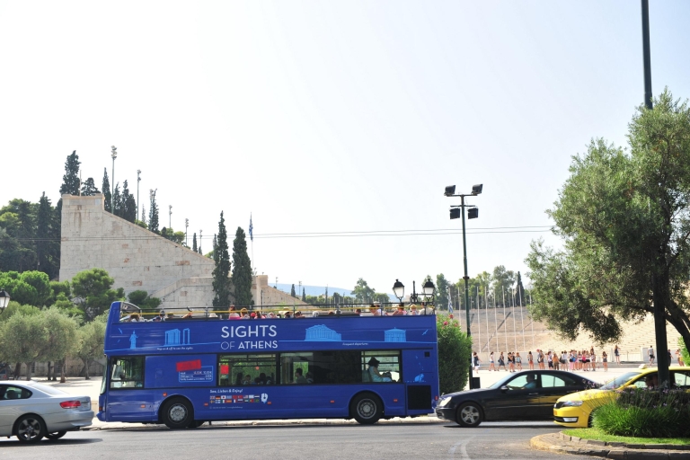 Athene, Pireaus, en kust: blauwe hop on, hop off-bus