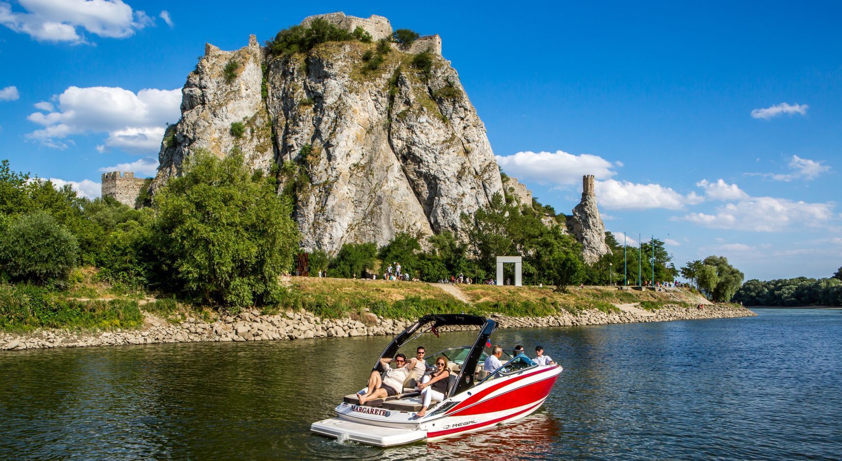 Bratislava mit einem privaten Schnellboot