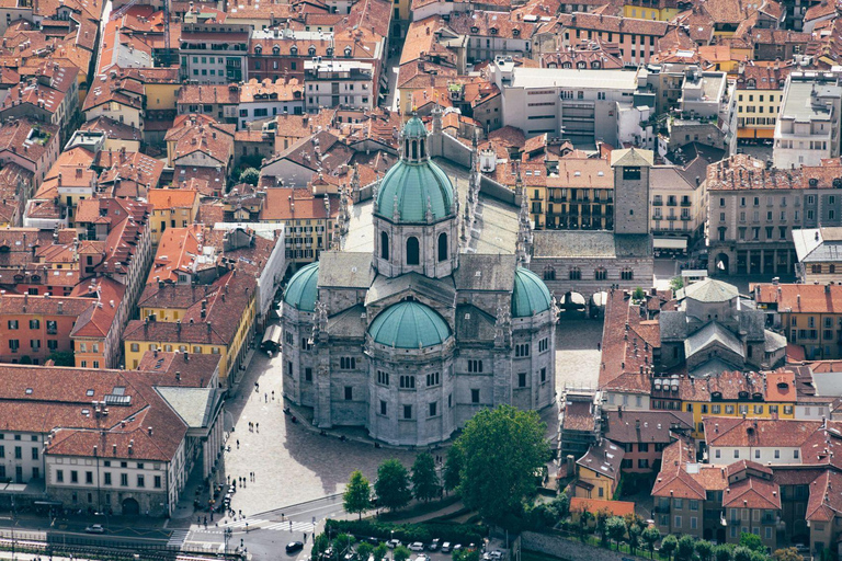 Från Milano: Liten grupp Como, Bellagio, Varenna, båtkryssningGruppresa med mötesplats nära Piazza Duomo