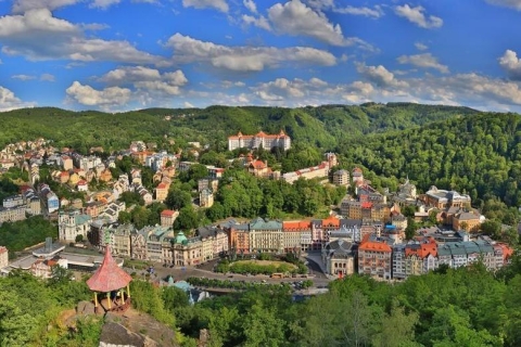 Karlovy Vary: tour de 1 día con almuerzo desde PragaTour en ruso