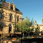 Adelaide: City, Adelaide Hills Villages, and Hahndorf Tour
