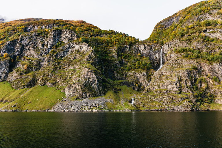 Bergen: excursión autoguiada de día completo de ida y vuelta