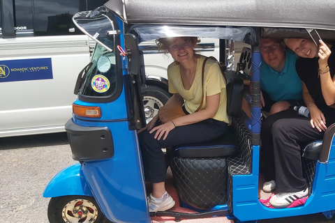 Passeio turístico particular pela cidade de Colombo em Tuk Tuk