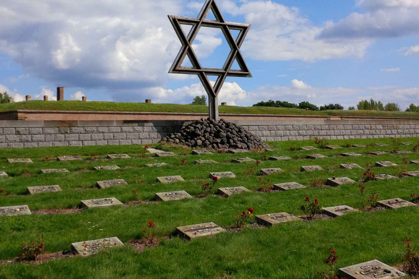 Tour Privato a Terezin: Storia e Memoria