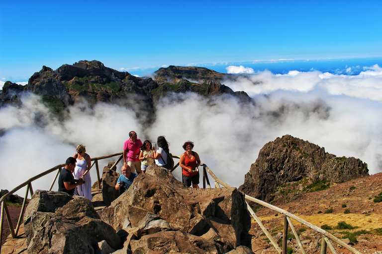 Valle de las Monjas y Montañas 4X4 Tour desde Funchal