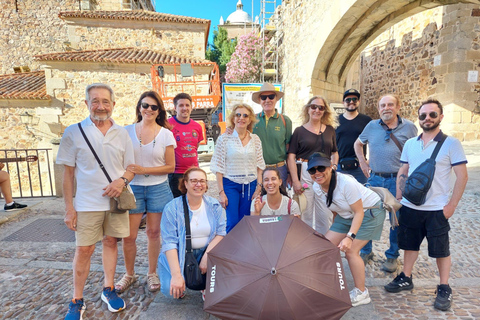 Cáceres: Full Sightseeing Tour of the Historic Center with Local Guide in Spanish
